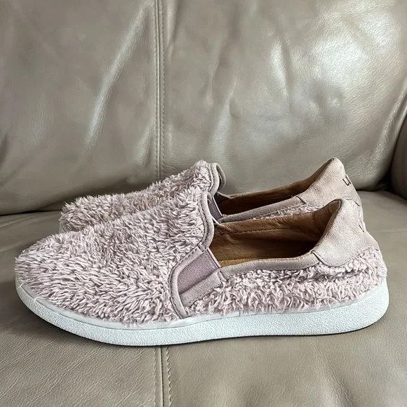 UGG Ricci Slip On Fuzzy Shoes - Picture 8 of 11